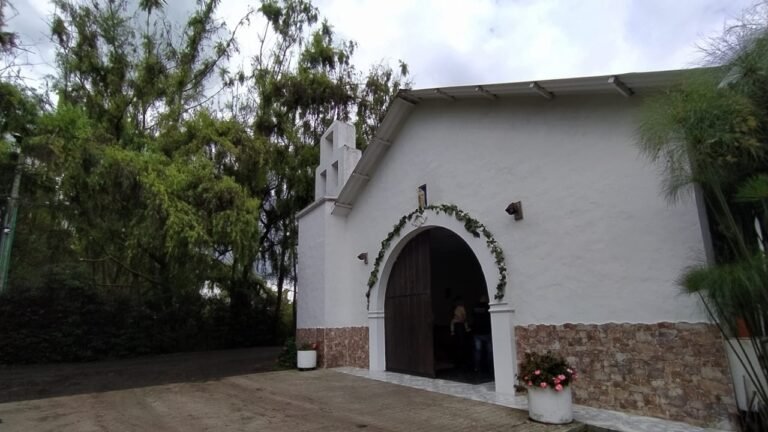 capillas-para-bodas-catolicas-cota-trinity (3)