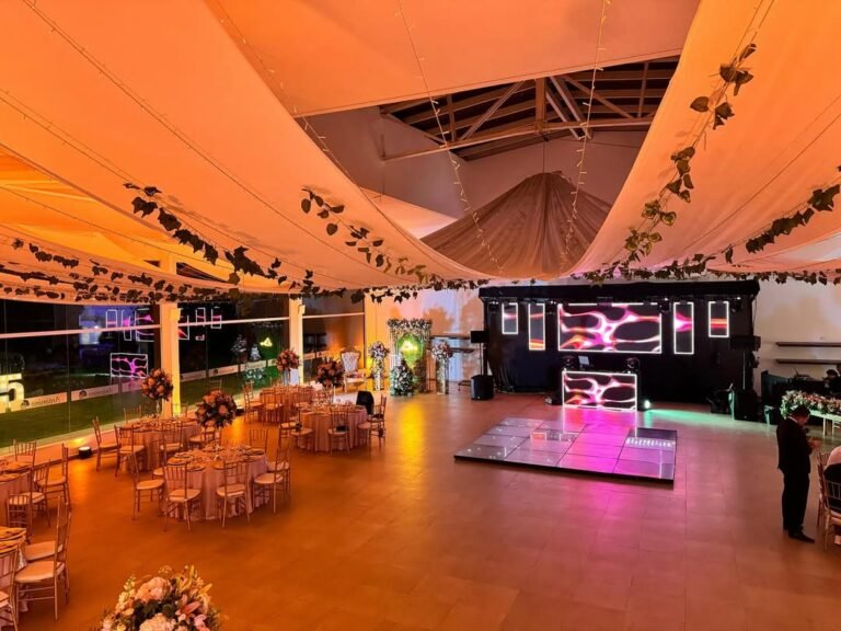 decoracion-moderna-salon-antonino-bogota-cota- (14)