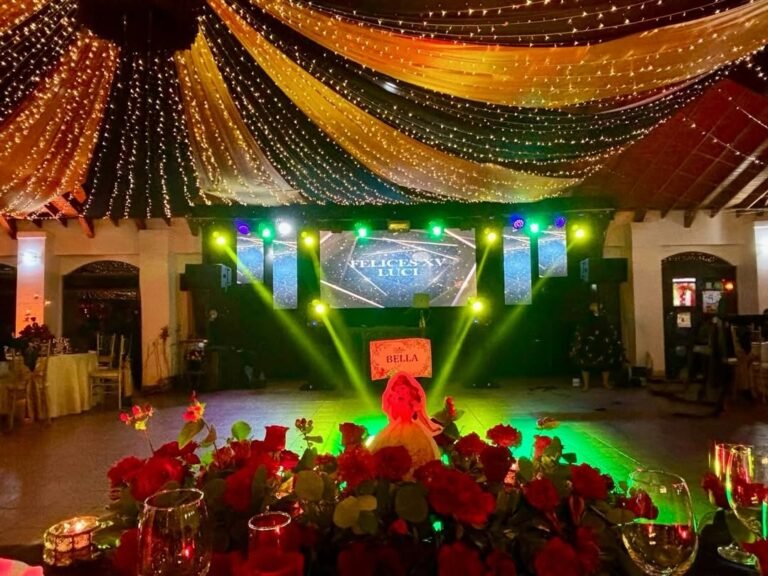 montaje-de-gala-salon-santa-elena-haciendas-trinity-club-15-años- (11)